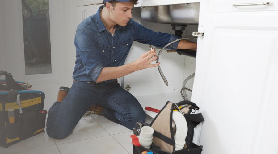 Professional bathroom faucet installation in Parkersburg, IA